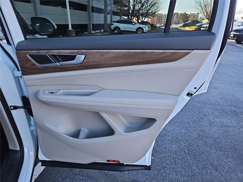 New 2026 Volkswagen Atlas SE image 29