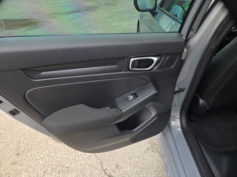 Used 2025 Honda Civic Sport image 14