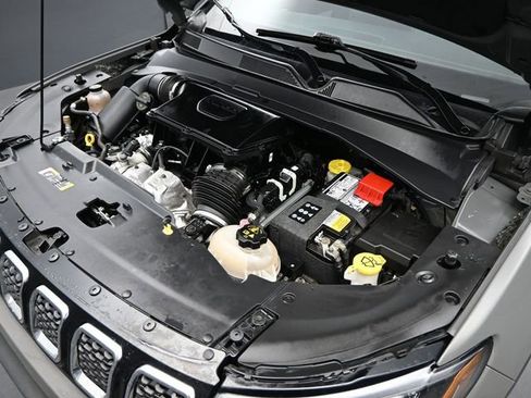 Used 2024 Jeep Compass Limited image 42