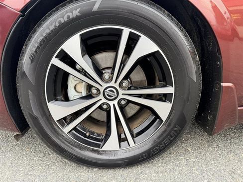 Used 2020 Nissan Sentra SV image 9