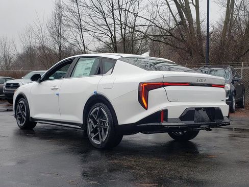 New 2025 Kia K4 GT-Line w/ GT-Line Sunroof Package image 4