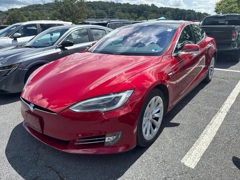 Used 2018 Tesla Model S 100D AWD/4WD image 2
