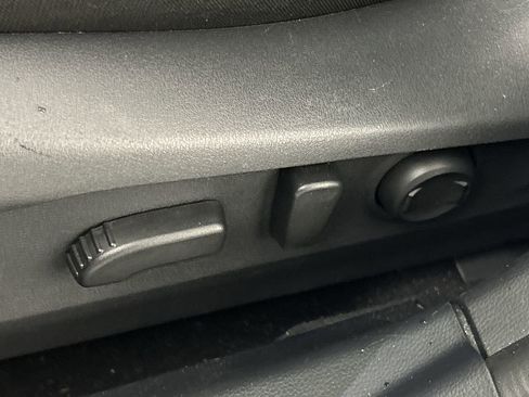 Used 2025 Subaru Outback Premium image 18