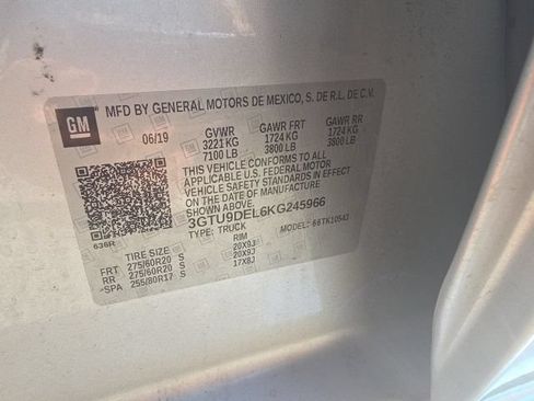 Used 2019 GMC Sierra 1500 SLT w/ SLT Premium Plus Package AWD/4WD image 13
