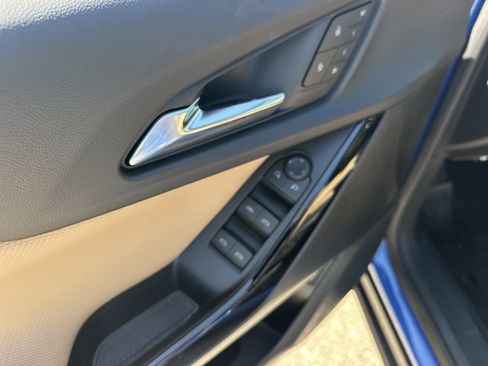 New 2026 Chevrolet Equinox ACTIV w/ Convenience Package III FWD image 15