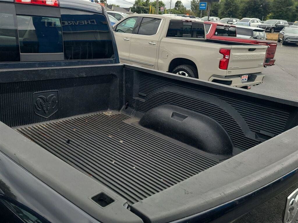 Used 2015 RAM 1500 Classic SLT w/ Trailer Tow Group AWD/4WD image 5