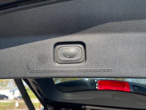 Used 2018 Ford Explorer Limited image 28