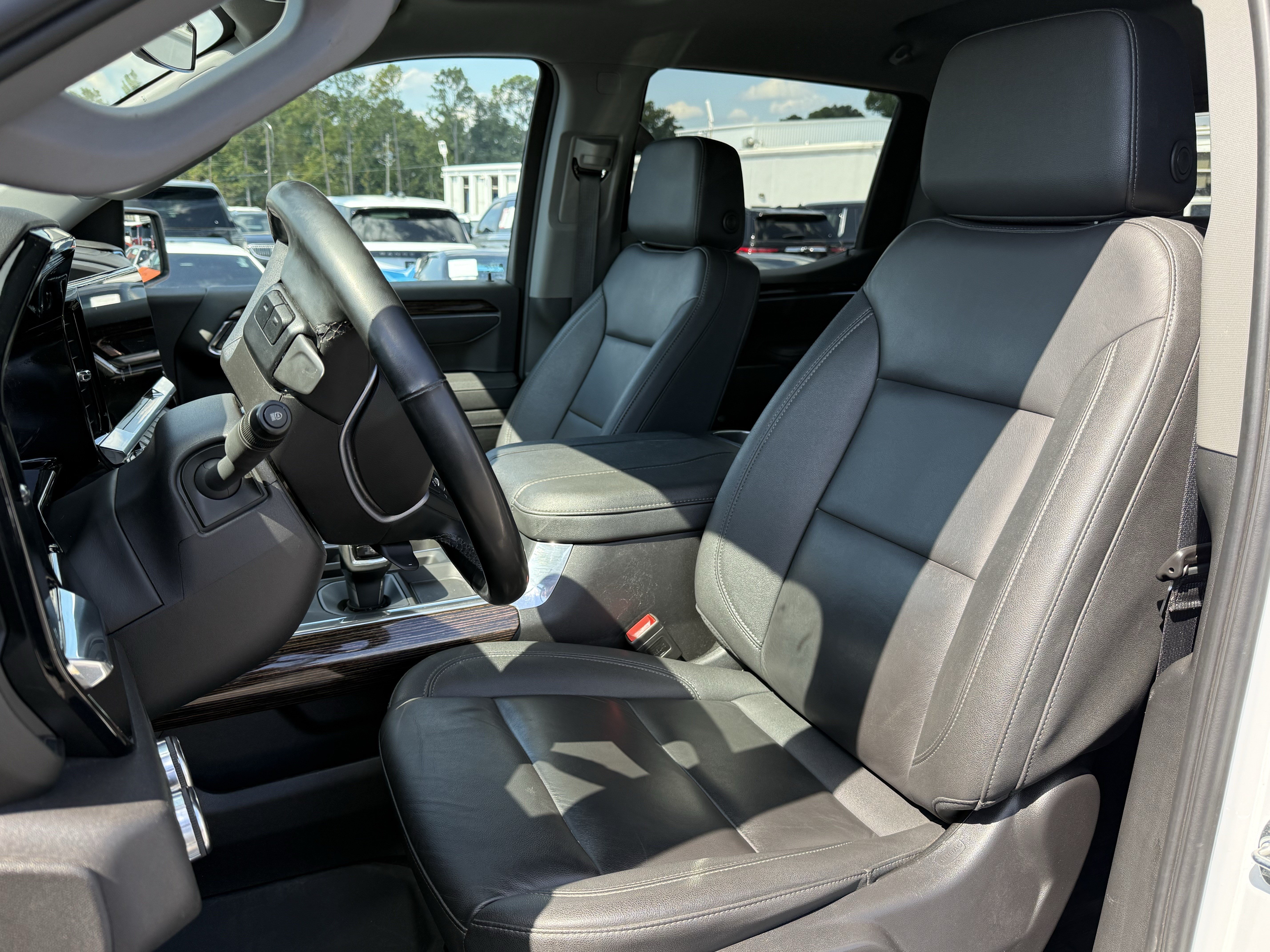 Used 2025 GMC Sierra 1500 Elevation w/ Elevation Premium Package AWD/4WD image 16