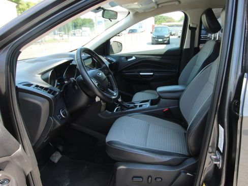Used 2018 Ford Escape SE w/ SE Sport Appearance Package AWD/4WD image 9