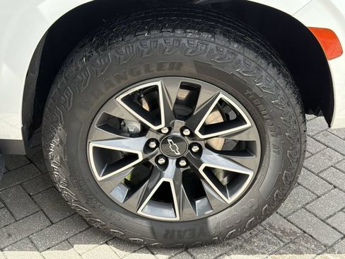 Certified 2023 Chevrolet Tahoe Z71 AWD/4WD image 10