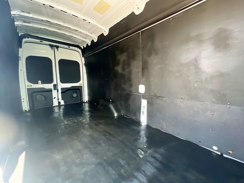 Used 2023 Ford Transit 250 148 High Roof Extended w/ Load Area Protection Package RWD image 33