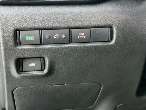Used 2023 Nissan Sentra SV FWD image 17