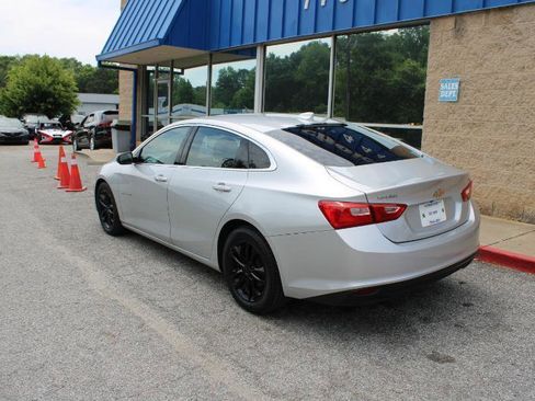 Used 2016 Chevrolet Malibu LT FWD image 4