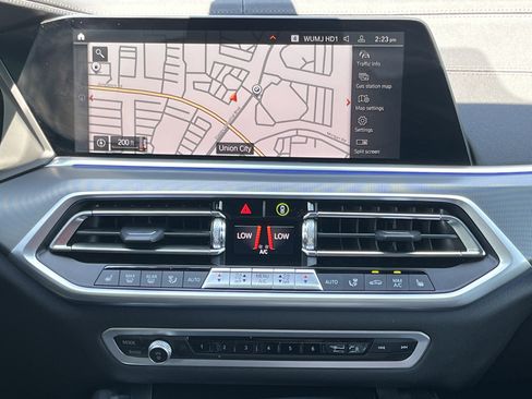 Used 2023 BMW X6 xDrive40i w/ Premium Package AWD/4WD image 5