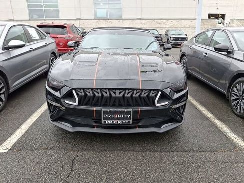 Used 2022 Ford Mustang Premium image 2