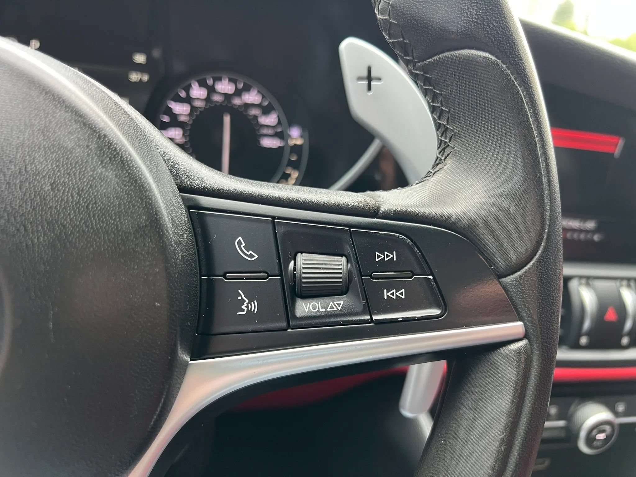 Used 2019 Alfa Romeo Giulia Ti Sport w/ Quick Order Package 22S Sport AWD/4WD image 22