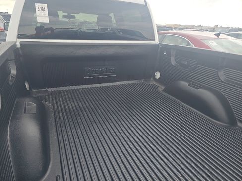Used 2018 Chevrolet Silverado 1500 LT w/ Texas Edition RWD image 14