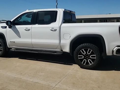 Used 2024 GMC Sierra 1500 AT4 w/ Technology Package AWD/4WD image 6