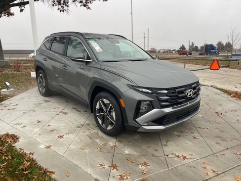Used 2025 Hyundai Tucson SEL FWD image 2