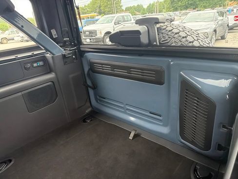 Used 2023 Ford Bronco Wildtrak AWD/4WD image 32