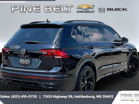 Used 2024 Volkswagen Tiguan SE R-Line FWD image 11