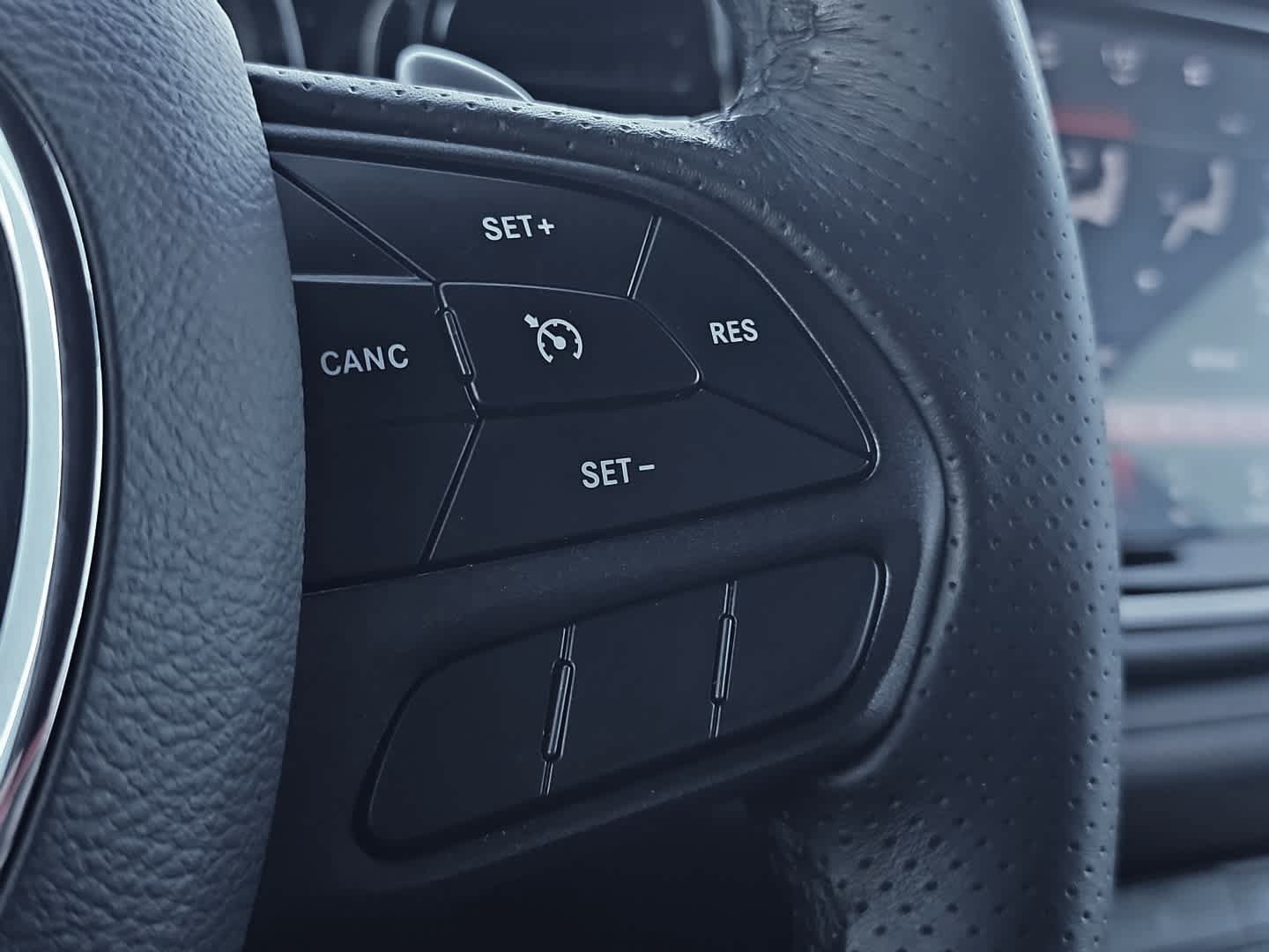 Used 2025 Dodge Durango GT w/ Blacktop Package AWD/4WD image 14