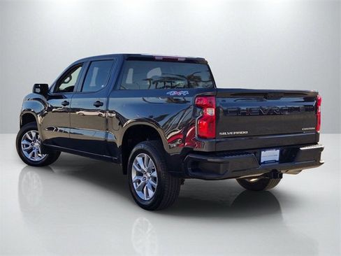 Used 2023 Chevrolet Silverado 1500 Custom image 6