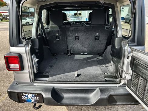 Used 2018 Jeep Wrangler Unlimited Sport S image 20