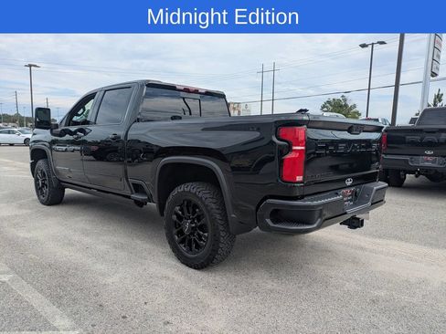 Used 2025 Chevrolet Silverado 2500 High Country w/ High Country Premium Package AWD/4WD image 6