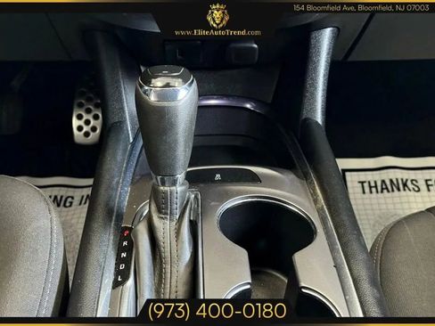 Used 2017 Chevrolet Malibu LT image 17