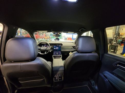 Certified 2026 GMC Terrain AT4 w/ Convenience Package III AWD/4WD image 38