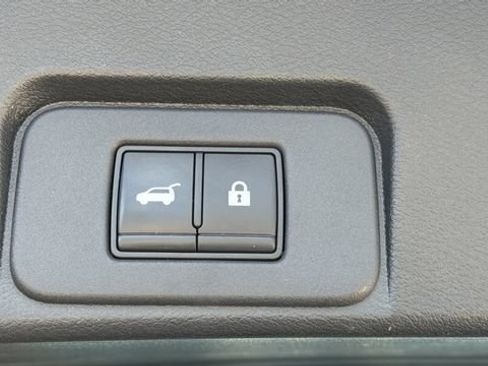 Used 2021 Nissan Rogue Platinum AWD/4WD image 21
