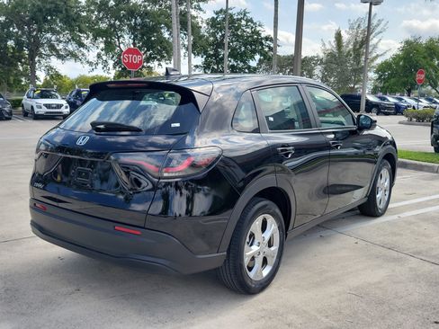 Used 2024 Honda HR-V LX image 7