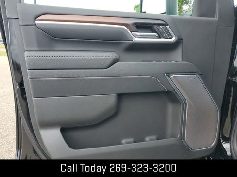 New 2025 GMC Sierra 2500 Denali w/ Denali Reserve Package image 24