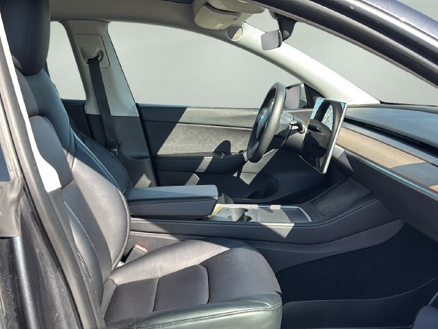 Used 2022 Tesla Model Y Long Range AWD/4WD image 14