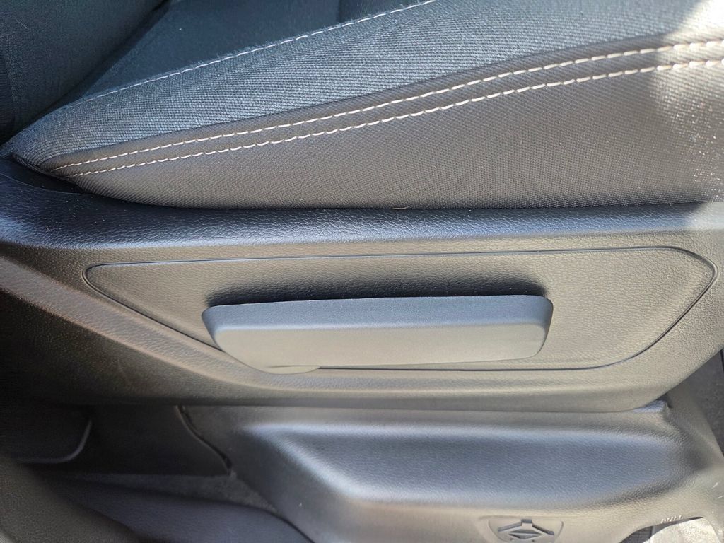 Used 2022 RAM 1500 Big Horn AWD/4WD image 18