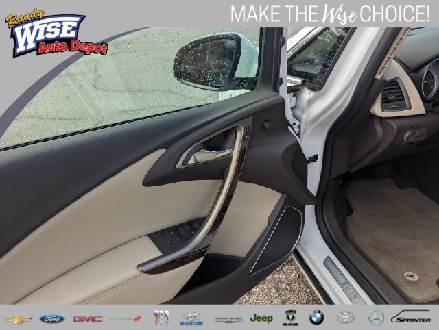 Used 2015 Buick Verano FWD image 10