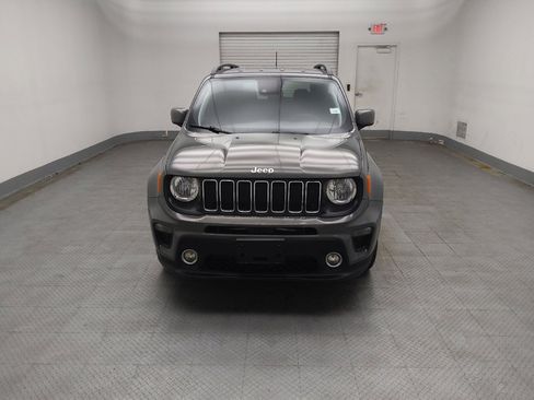Used 2021 Jeep Renegade Latitude FWD image 15