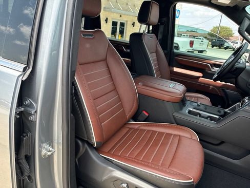 Used 2026 GMC Sierra 3500 Denali Ultimate AWD/4WD image 17