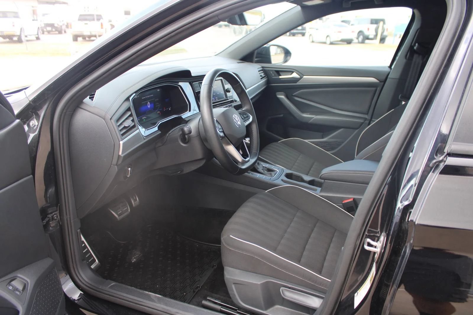 Used 2024 Volkswagen Jetta Sport FWD image 11