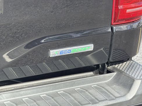 Used 2022 Ford F150 XLT w/ Equipment Group 302A High image 35