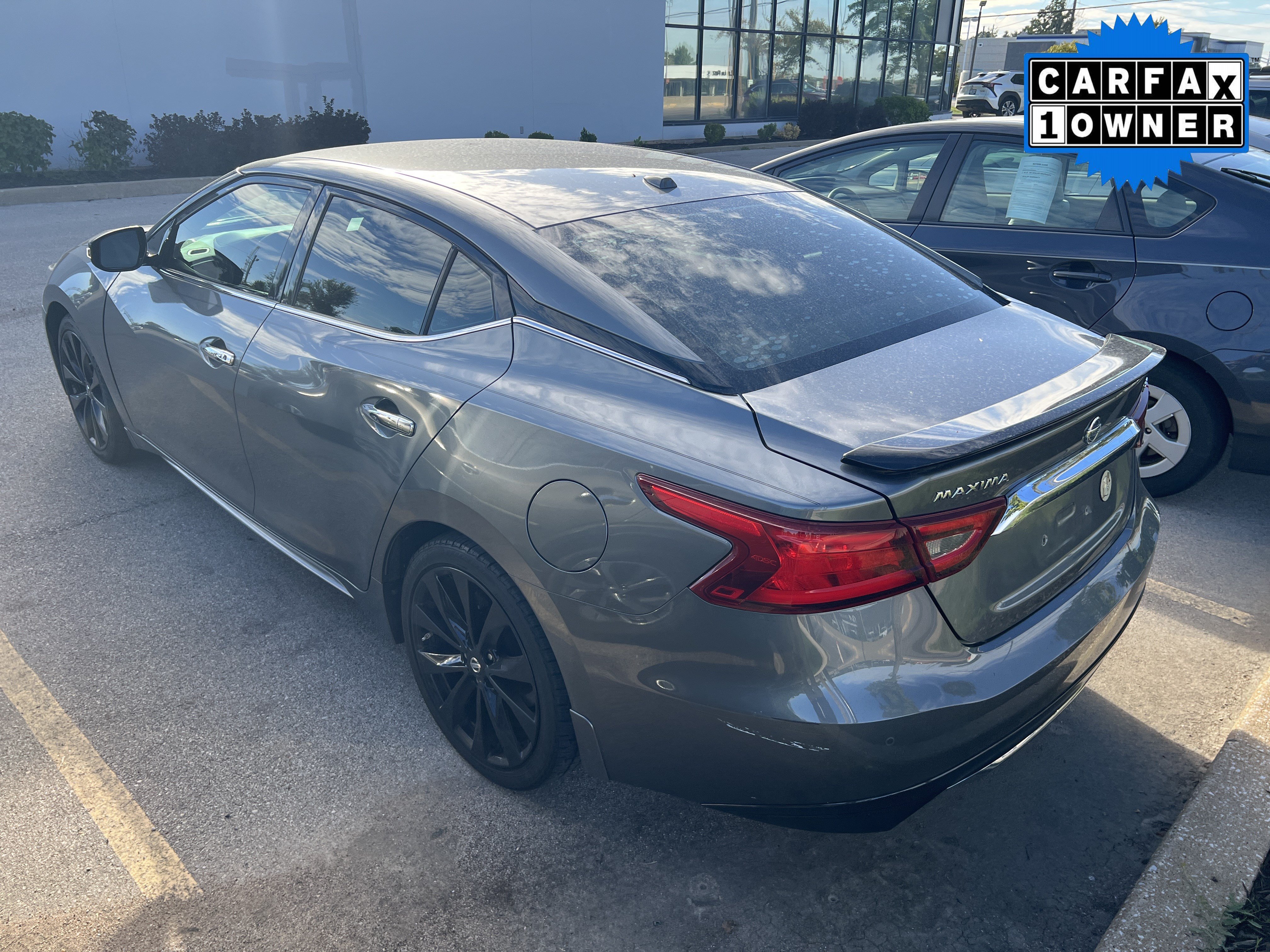 Used 2017 Nissan Maxima SR w/ Midnight Edition FWD image 3