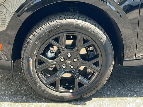 New 2025 Ford Maverick XLT w/ Black Appearance Package image 6