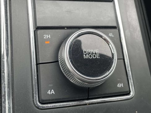 Used 2024 Ford Expedition Max XLT AWD/4WD image 29
