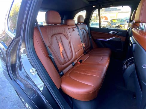 Certified 2022 BMW X5 xDrive40i w/ Premium Package image 19