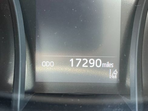 Used 2023 Toyota Camry SE FWD image 14