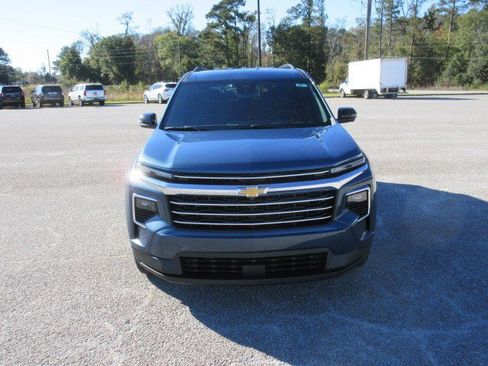 New 2026 Chevrolet Traverse LT w/ Driver Confidence Package image 3