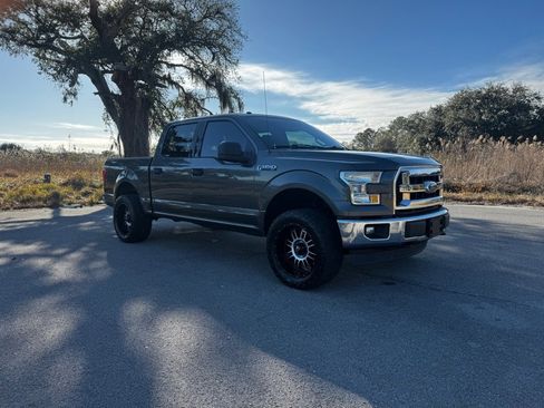 Used 2017 Ford F150 XLT image 7