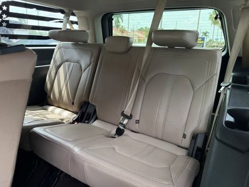 Used 2022 Ford Expedition Max Limited AWD/4WD image 16