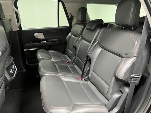 Used 2025 Ford Expedition Active AWD/4WD image 46